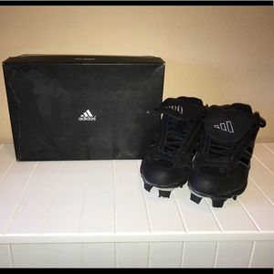 COPY - Adidas Cleats-Black and white